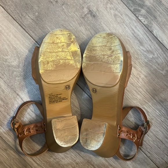 Heels - Picture 6 of 8